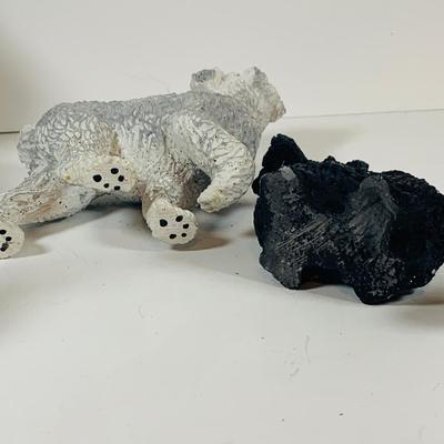 LOT 127: Assorment of Dog Figures, Banks, and More