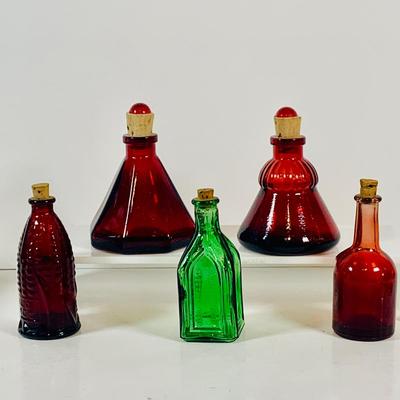 LOT 129: Collection of Wheaton Miniature Glass Bottles with Corks