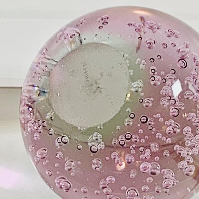 LOT 135: Art Glass Aquarium and Pink Glass Ball Paper Weights