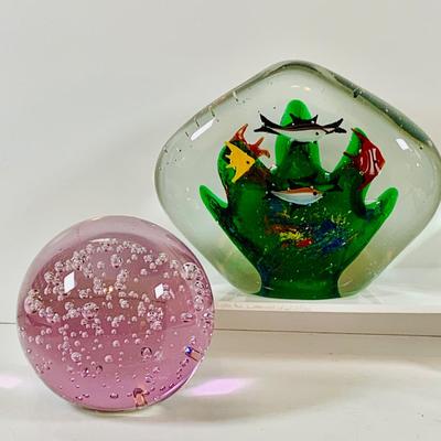 LOT 135: Art Glass Aquarium and Pink Glass Ball Paper Weights