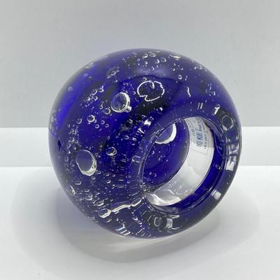 LOT 163: Hand Blown Unique Glass Paperweights