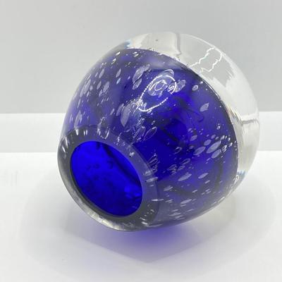 LOT 163: Hand Blown Unique Glass Paperweights