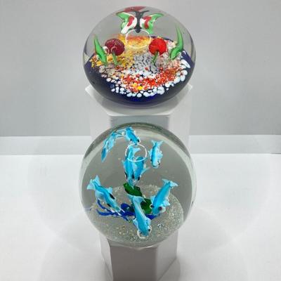 LOT 168: Colorful Glass Art Paperweights - Dynasty Gallery Heirloom Collectibles and More