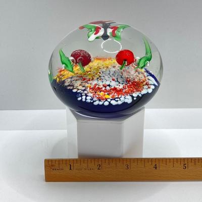LOT 168: Colorful Glass Art Paperweights - Dynasty Gallery Heirloom Collectibles and More