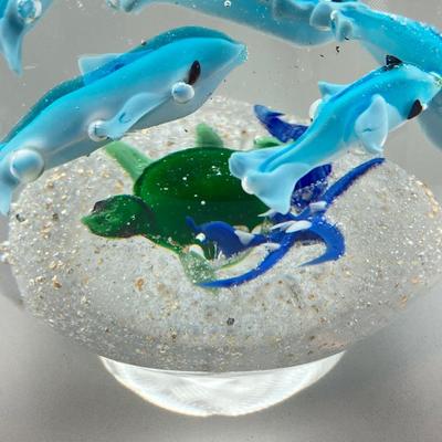 LOT 168: Colorful Glass Art Paperweights - Dynasty Gallery Heirloom Collectibles and More
