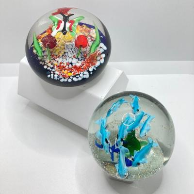 LOT 168: Colorful Glass Art Paperweights - Dynasty Gallery Heirloom Collectibles and More