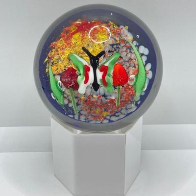 LOT 168: Colorful Glass Art Paperweights - Dynasty Gallery Heirloom Collectibles and More