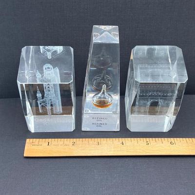 LOT 169: Etched / Carved Glass and Acrylic Collection