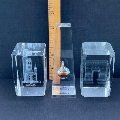 LOT 169: Etched / Carved Glass and Acrylic Collection