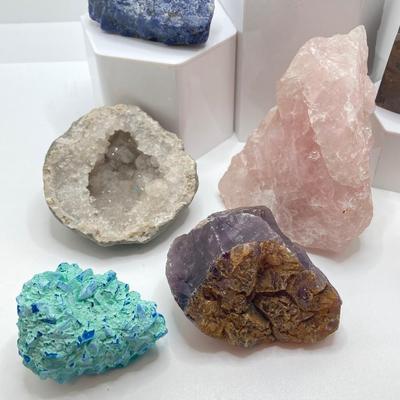 LOT 173: Crystal / Rock and Stone Collection