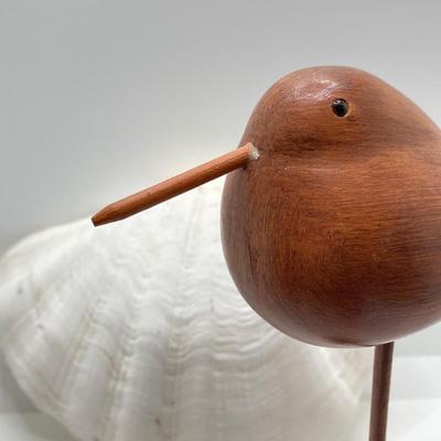 LOT 174: Seashore Collection - Gorgeous Shells and Carved Wood Decor