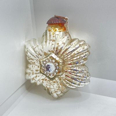 LOT 177: Vintage Blue Themed Art Glass Ornaments and More