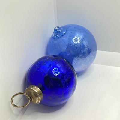 LOT 177: Vintage Blue Themed Art Glass Ornaments and More