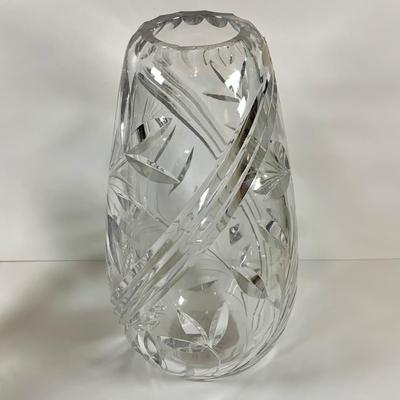 LOT 194: Large Crystal Nachtmann Crystal Vase, Large Crystal Pitcher, Crystal Basket and Art Glass Bottle