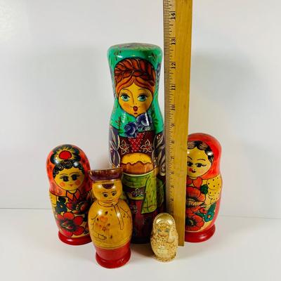 LOT 196: Collection of Russian Nesting Dolls