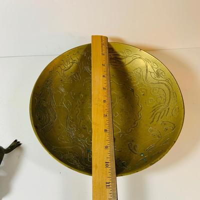 LOT 198: Vintage Brass Bells, Bowl and Frog
