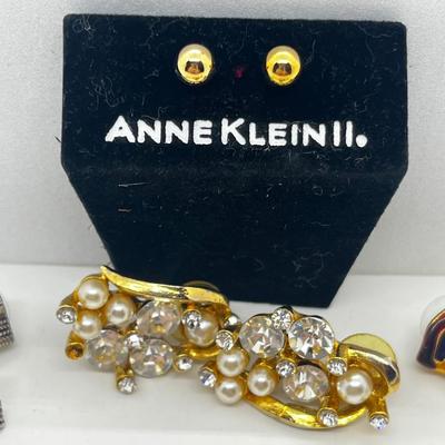 LOT 201J: Vintage Pierced Earrings and Rings