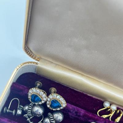 LOT 202J: Vintage Screwback and Clip On Earrings with a Beautiful Purple Velvet Lined Case
