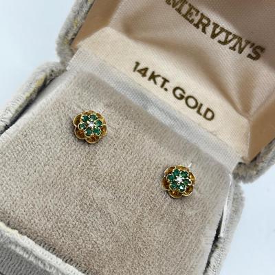 LOT 204J: 14K Yellow Gold and Emerald Flower Pierced Earrings, Jade Bracelet and Plastic Rosary