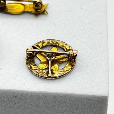 LOT 226J: Assorted 10K and 14K Yellow Gold Pins -2.6 GTW