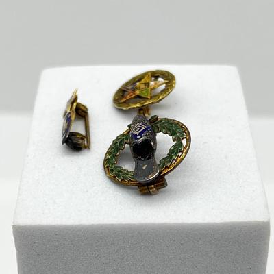 LOT 226J: Assorted 10K and 14K Yellow Gold Pins -2.6 GTW