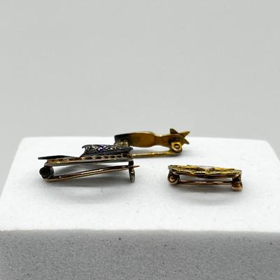 LOT 226J: Assorted 10K and 14K Yellow Gold Pins -2.6 GTW
