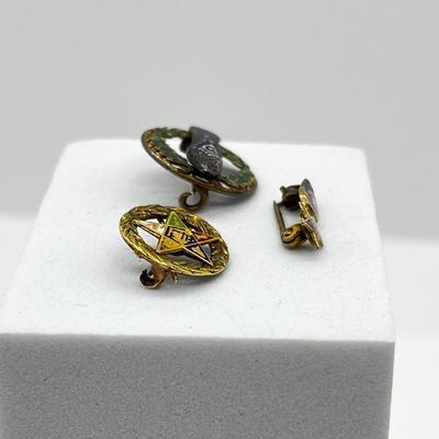 LOT 226J: Assorted 10K and 14K Yellow Gold Pins -2.6 GTW