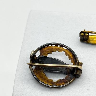 LOT 226J: Assorted 10K and 14K Yellow Gold Pins -2.6 GTW