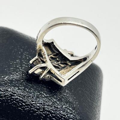 LOT 228J: Stunning Vintage Sterling and Marcasite Amethyst Cluster Ring - Size 8 - 7.4 GTW