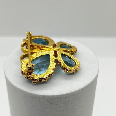 LOT 234J: Adorable Vintage Glass and Goldtone Butterfly Brooch/Pin