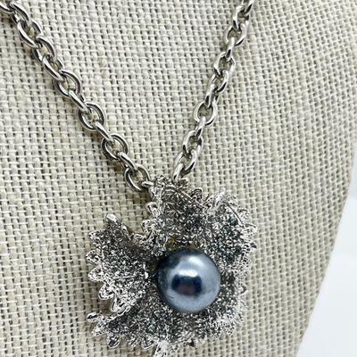 LOT 241J: Vintage Silvertone and Rhinestone Necklace with Toggle Clasp
