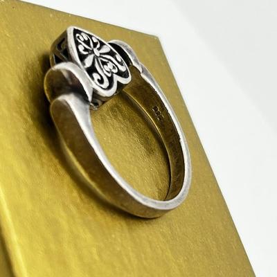 LOT 246J: Unique Spinning Brighton Ring - Size 5 - 5.8 Grams
