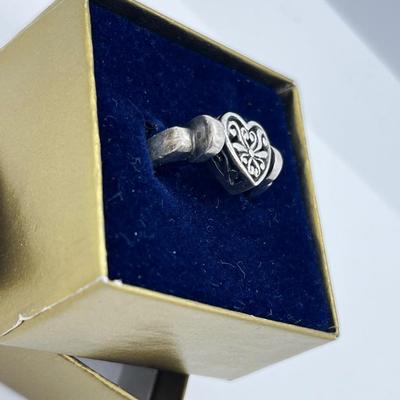 LOT 246J: Unique Spinning Brighton Ring - Size 5 - 5.8 Grams