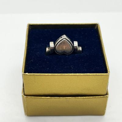 LOT 246J: Unique Spinning Brighton Ring - Size 5 - 5.8 Grams