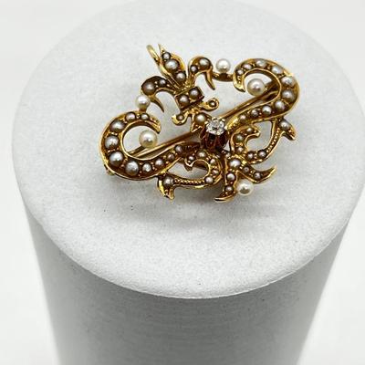 LOT 249J: 14K Yellow Gold Antique Seed Pearl Pendant/Brooch - 3.9 GTW