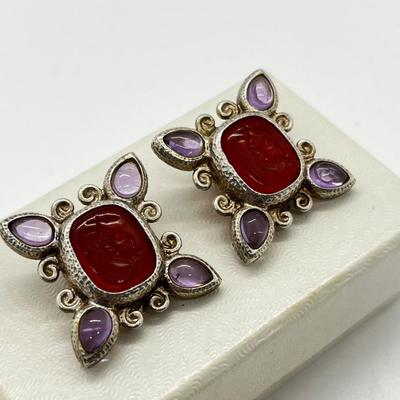 LOT 252J: Beautiful Leslie Buck Sterling and Gemstone Clip On Earrings with Intaglio Carving - 15.4 GTW