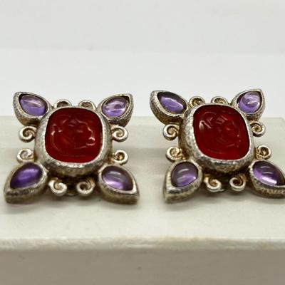 LOT 252J: Beautiful Leslie Buck Sterling and Gemstone Clip On Earrings with Intaglio Carving - 15.4 GTW