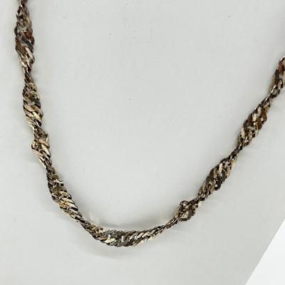 LOT 253J: Pretty Vintage Sterling Silver Twisted Chain - 20 Grams