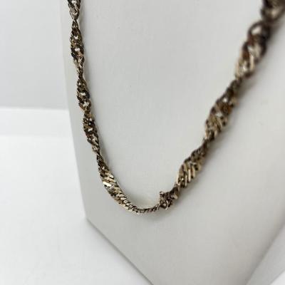 LOT 253J: Pretty Vintage Sterling Silver Twisted Chain - 20 Grams