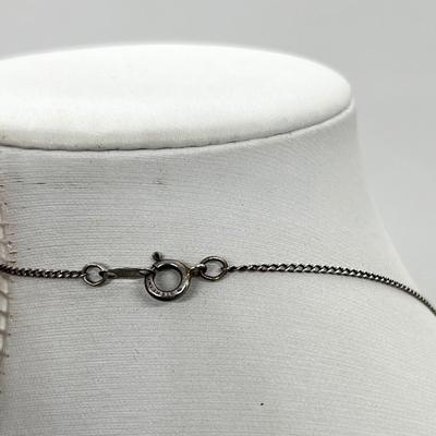 LOT 255J: Lind Sterling Leaf Pendant Necklace - 7.1 Grams - 18"