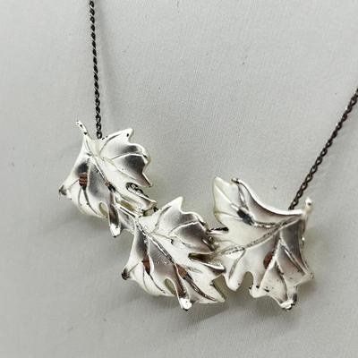 LOT 255J: Lind Sterling Leaf Pendant Necklace - 7.1 Grams - 18"