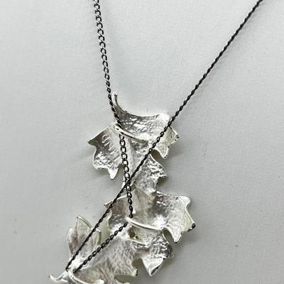 LOT 255J: Lind Sterling Leaf Pendant Necklace - 7.1 Grams - 18"