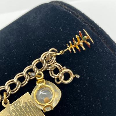 LOT 258J: Vintage 1949 Charm Bracelet - Christmas Tree Charm is Marked 14K - 7"