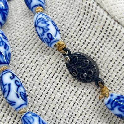 LOT 260J: Vintage 1930's Chinese Porcelain Hand Knotted Necklace with Silver Clasp