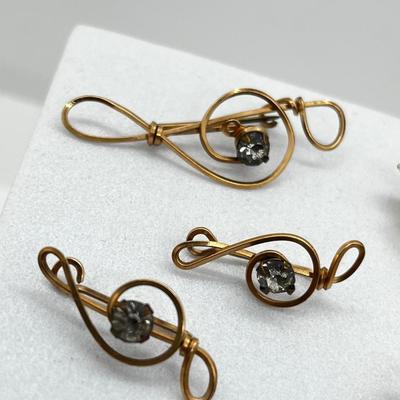 LOT 265J: Hand Crafted Gold Wire Earrings and Pendant + Vintage Patriotic Flag Brooch and Clip On Earrings