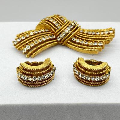 LOT 268J: Vintage Crown Trifari Goldtone Rhinestone Ribbon/Bow Brooch and Clip On Earrings