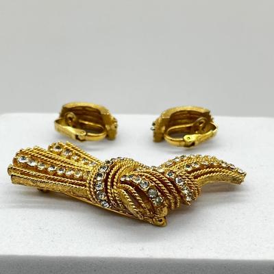 LOT 268J: Vintage Crown Trifari Goldtone Rhinestone Ribbon/Bow Brooch and Clip On Earrings