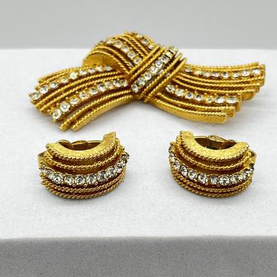 LOT 268J: Vintage Crown Trifari Goldtone Rhinestone Ribbon/Bow Brooch and Clip On Earrings