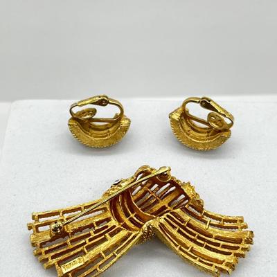 LOT 268J: Vintage Crown Trifari Goldtone Rhinestone Ribbon/Bow Brooch and Clip On Earrings