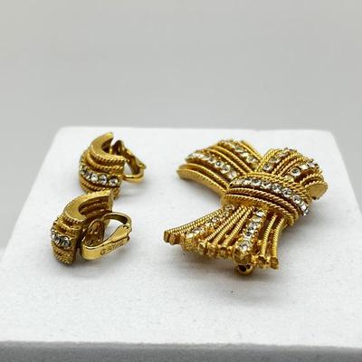 LOT 268J: Vintage Crown Trifari Goldtone Rhinestone Ribbon/Bow Brooch and Clip On Earrings